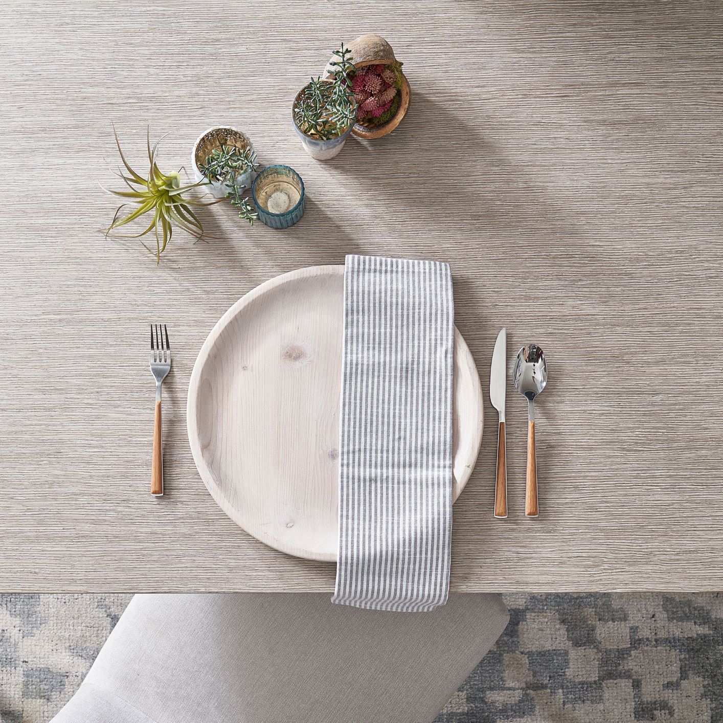 Image of a place setting on a dining room table