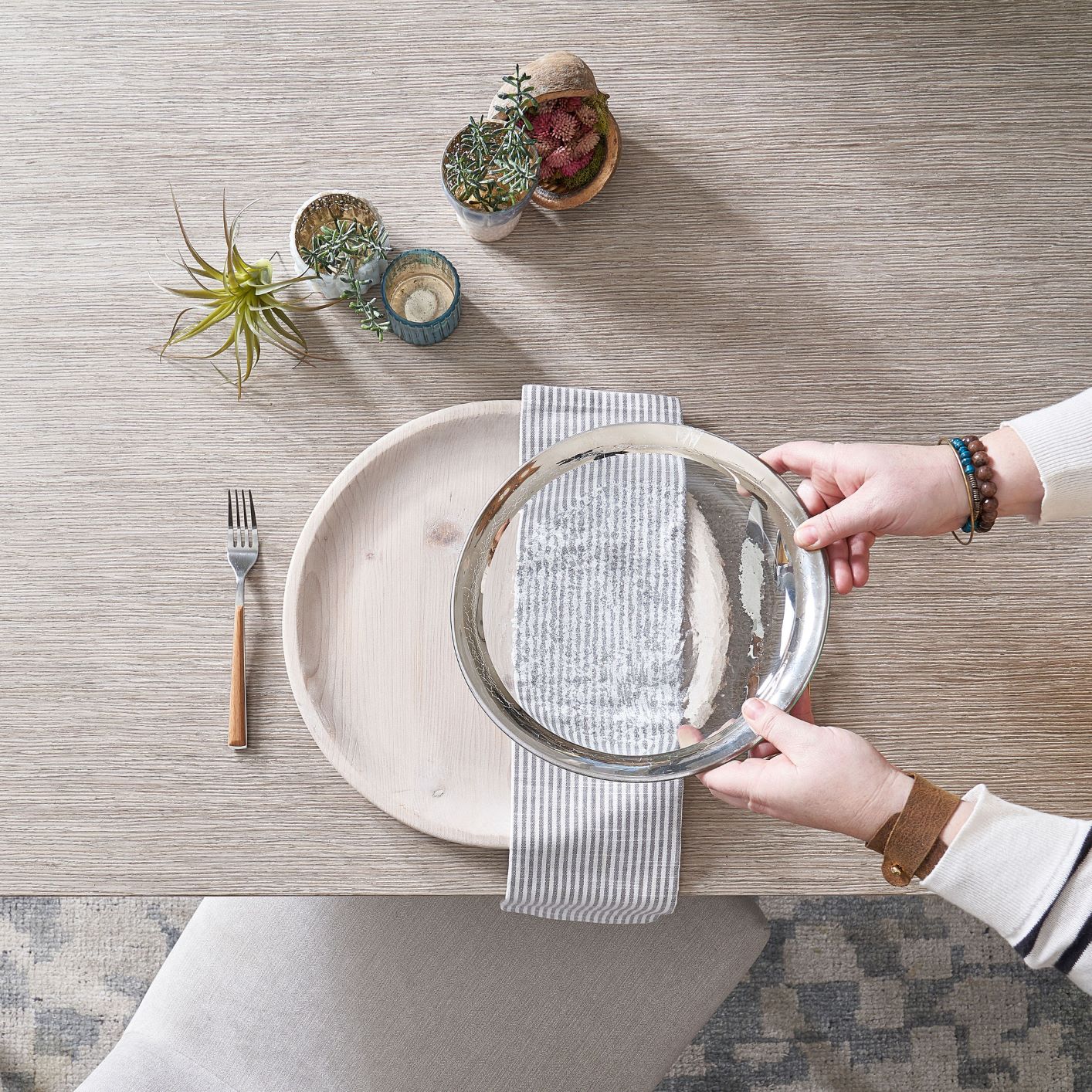 Image of a place setting on a dining room table