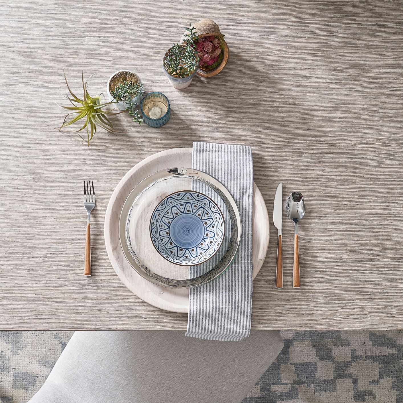 Image of a place setting on a dining room table