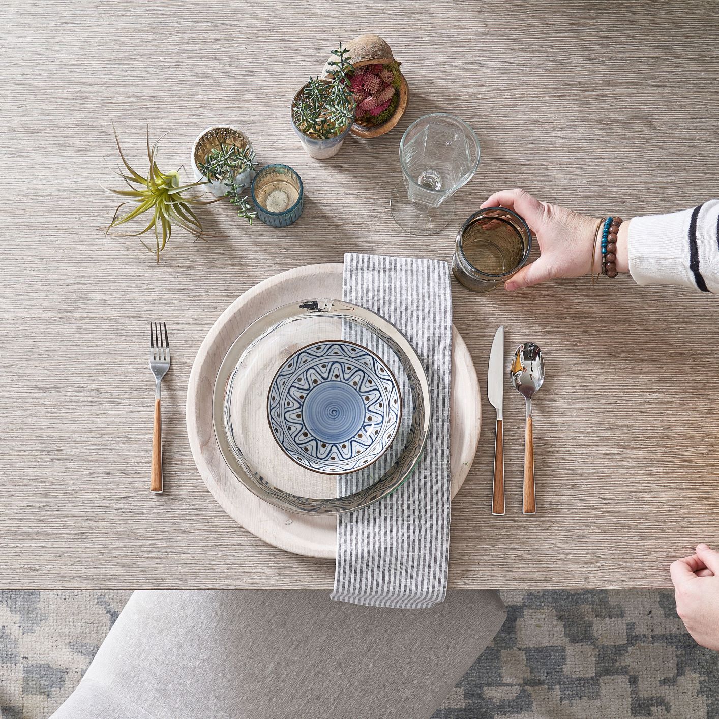 Image of a place setting on a dining room table